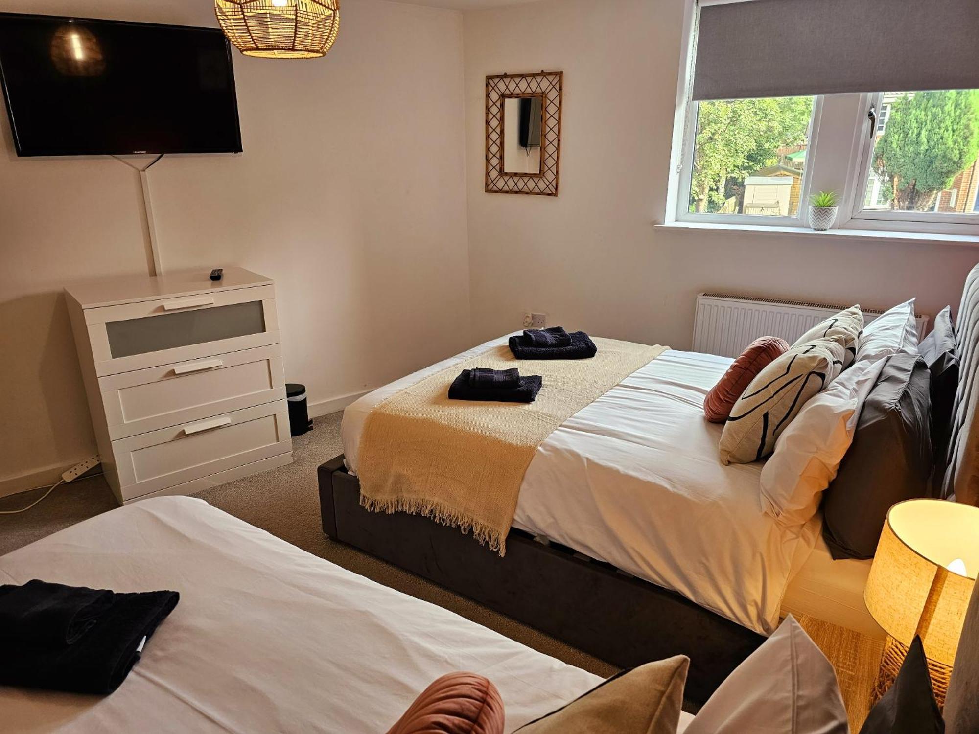 Homebird Property - Epsom Apartment Harrogate Esterno foto
